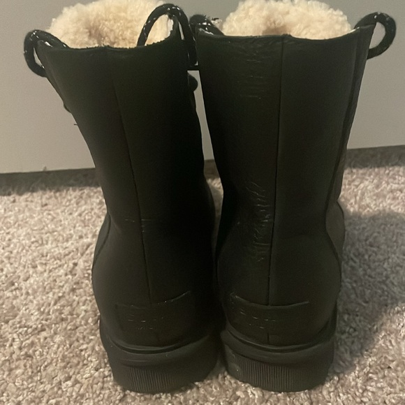 Sorel boot - Picture 3 of 5